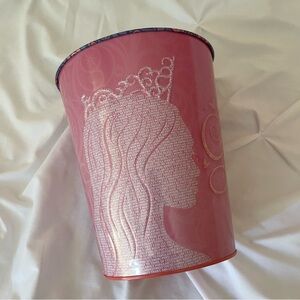 2024 Wicked Glinda Collectible Tin AMC